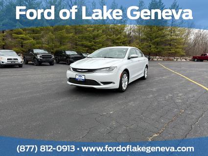 2015 Chrysler 200 Lake Geneva WI