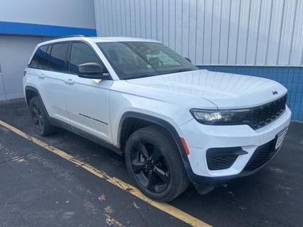 2023 Jeep Grand Cherokee Plymouth WI