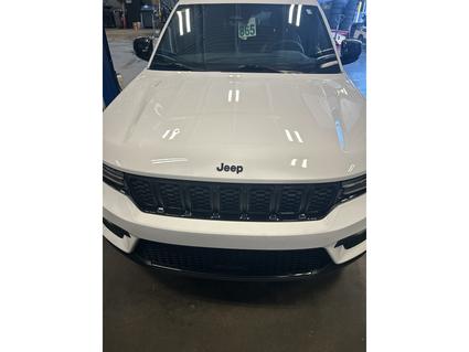2023 Jeep Grand Cherokee Bloomington IN