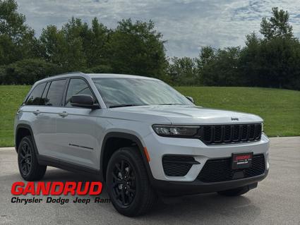 2025 Jeep Grand Cherokee Green Bay WI