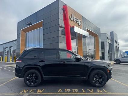 2023 Jeep Grand Cherokee Plymouth WI