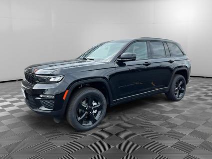 2025 Jeep Grand Cherokee Antigo WI