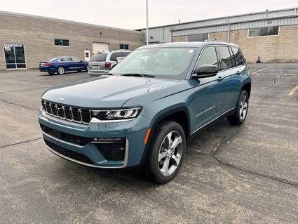 2026 Jeep Grand Cherokee Slinger WI