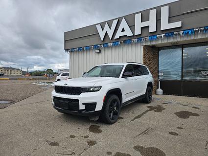 2022 Jeep Grand Cherokee L Devil's Lake ND