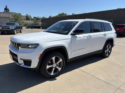 2025 Jeep Grand Cherokee L Pierre SD