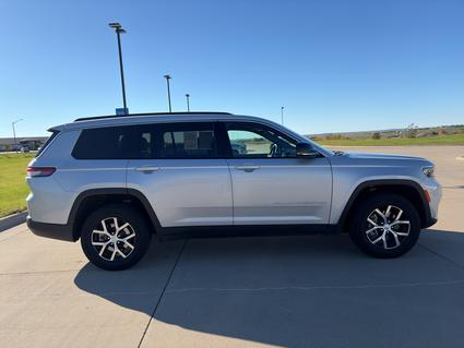 2024 Jeep Grand Cherokee L Pierre SD