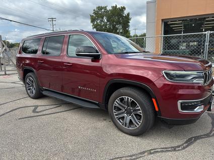 2023 Jeep Wagoneer L Winona MN