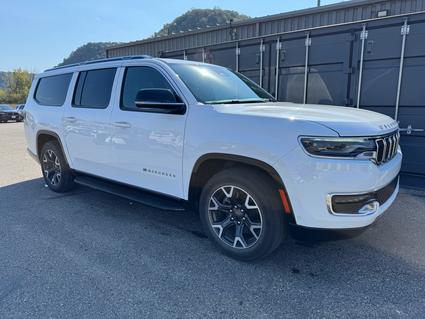 2023 Jeep Wagoneer L Winona MN