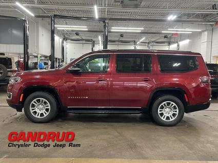 2024 Jeep Wagoneer Green Bay WI