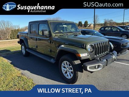 2023 Jeep Gladiator Willow Street PA