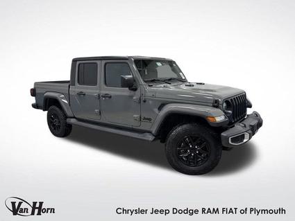 2022 Jeep Gladiator Plymouth WI