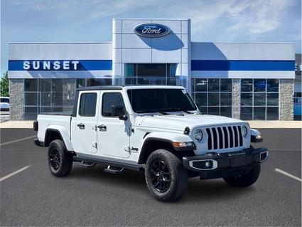 2022 Jeep Gladiator Waterloo IL