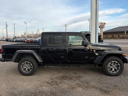 2026 Jeep Gladiator Sterling CO