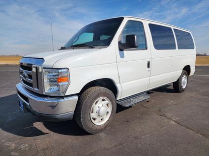 2014 Ford Econoline Wagon Watseka IL