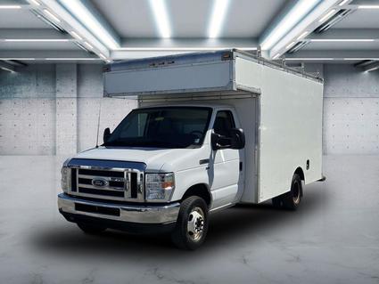 2018 Ford Econoline Patchogue NY