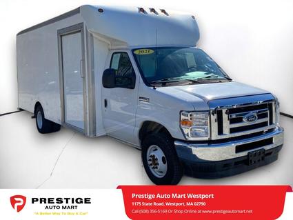 2021 Ford E-450 Super Duty Westport MA