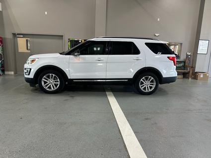 2017 Ford Explorer Manchester IA