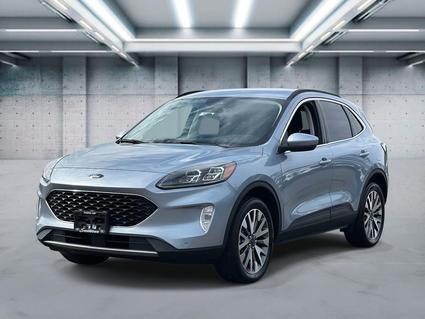 2022 Ford Escape Hybrid Saint James NY