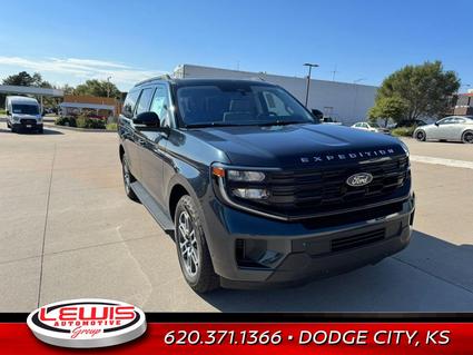 2025 Ford Expedition MAX Dodge City KS