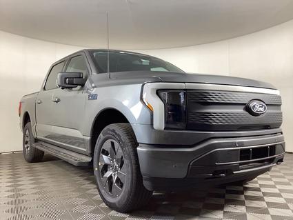 2025 Ford F-150 Lightning Grandville MI