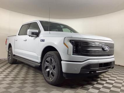 2025 Ford F-150 Lightning Grandville MI