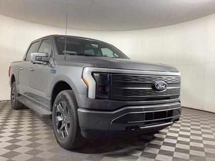 2025 Ford F-150 Lightning Grandville MI