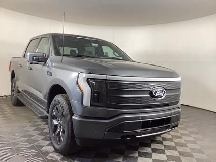 2025 Ford F-150 Lightning Grandville MI