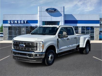 2025 Ford F-350 Waterloo IL