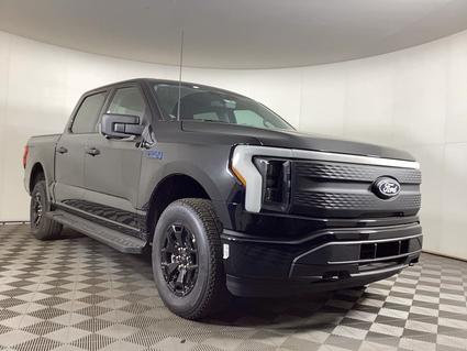 2025 Ford F-150 Lightning Grandville MI
