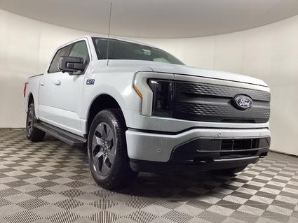 2025 Ford F-150 Lightning Grandville MI