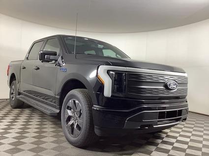 2025 Ford F-150 Lightning Grandville MI