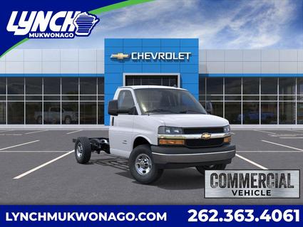 2025 Chevrolet Express Mukwonago WI