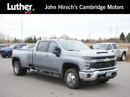 2025 Chevrolet Silverado Cambridge MN