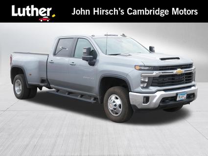 2025 Chevrolet Silverado Cambridge MN