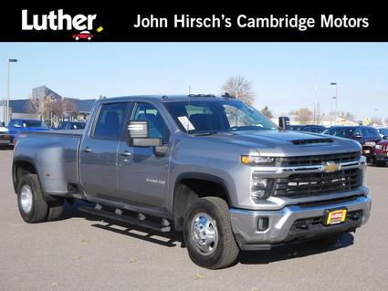2025 Chevrolet Silverado Cambridge MN