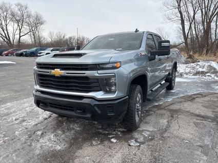 2024 Chevrolet Silverado Plymouth WI