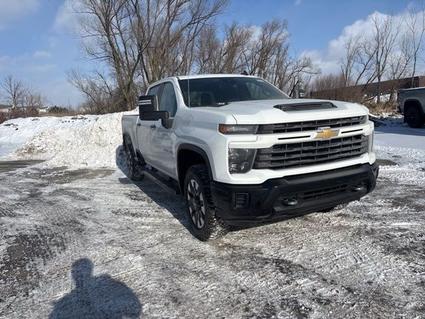 2024 Chevrolet Silverado Plymouth WI