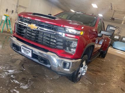 2024 Chevrolet Silverado Carrington ND