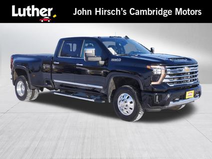 2024 Chevrolet Silverado Cambridge MN