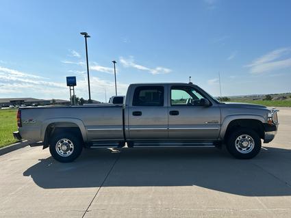 2002 Chevrolet Silverado Pierre SD