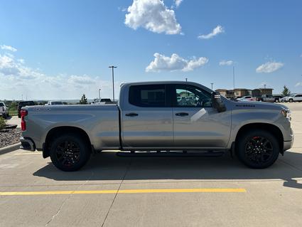 2023 Chevrolet Silverado Pierre SD