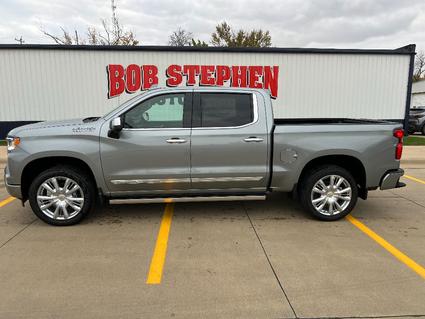 2026 Chevrolet Silverado Manchester IA