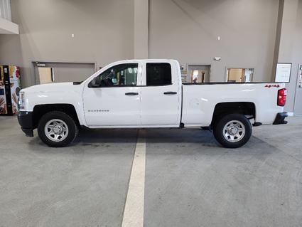 2018 Chevrolet Silverado Manchester IA