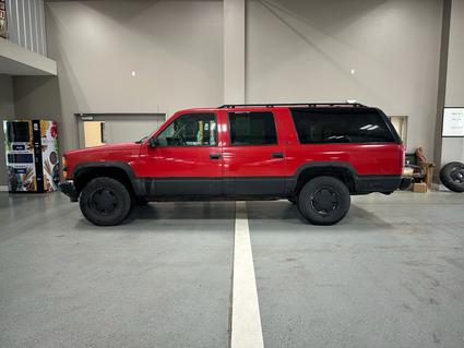 1999 Chevrolet Suburban Manchester IA