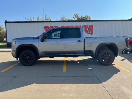 2026 GMC Sierra Manchester IA