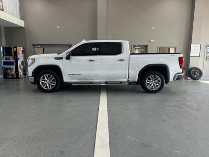 2020 GMC Sierra Manchester IA