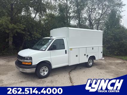 2025 Chevrolet Express Waterford WI