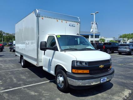 2025 Chevrolet Express Rockford Il