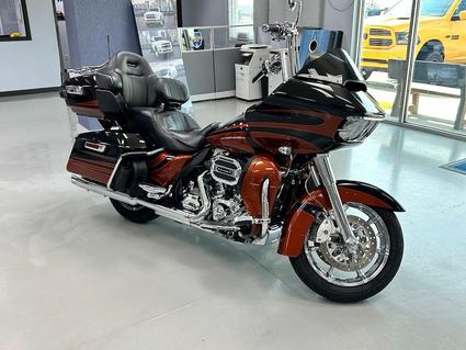 2015 Harley-Davidson CVO Road Glide Ultra Monticello IN