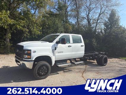 2024 Chevrolet Silverado 4500HD / Silverado 5 Waterford WI